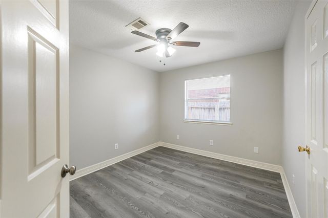 16007 Lakestone Drive, Tomball, TX 77377