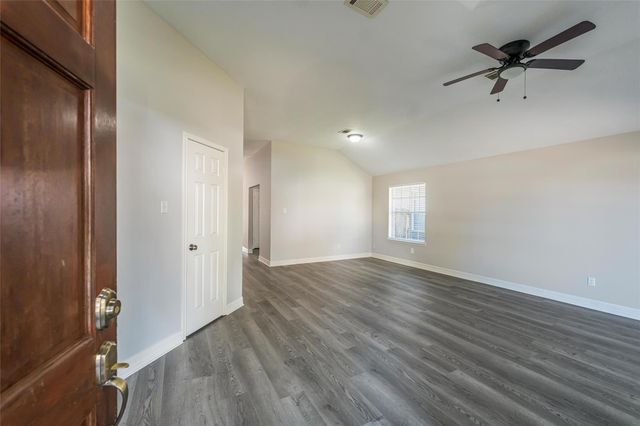 16007 Lakestone Drive, Tomball, TX 77377