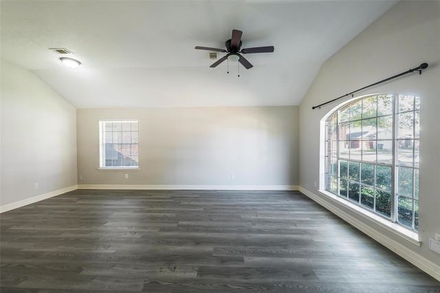 16007 Lakestone Drive, Tomball, TX 77377