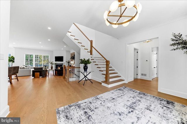 102 KNOXLYN FARM DR, Kennett Square, PA 19348