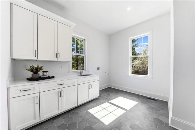 102 KNOXLYN FARM DR, Kennett Square, PA 19348