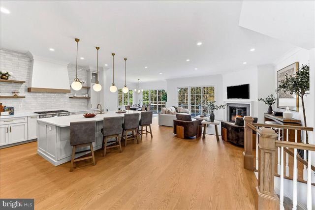 102 KNOXLYN FARM DR, Kennett Square, PA 19348