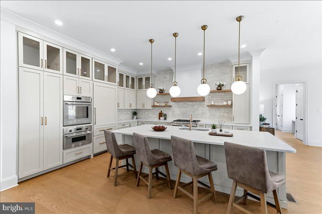 102 KNOXLYN FARM DR, Kennett Square, PA 19348