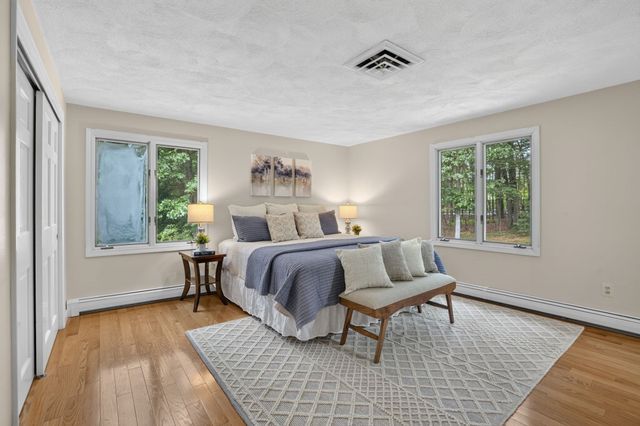 27 Algonquin Ave, Andover, MA 01810
