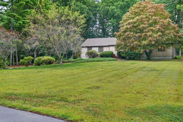 27 Algonquin Ave, Andover, MA 01810