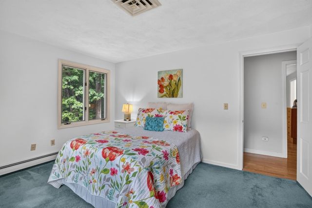 27 Algonquin Ave, Andover, MA 01810