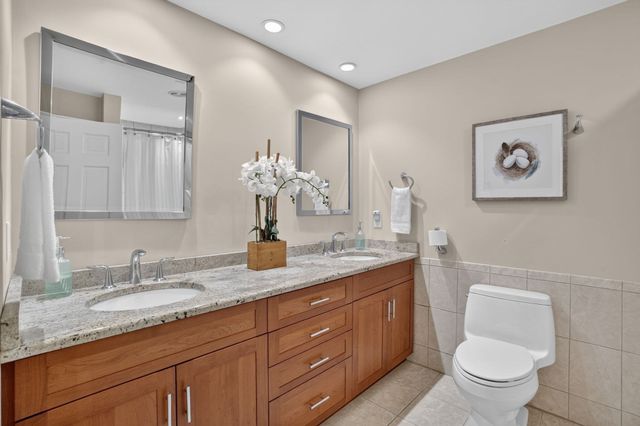 27 Algonquin Ave, Andover, MA 01810