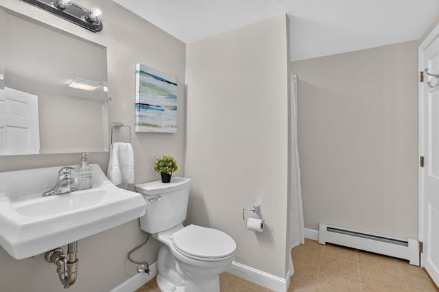 27 Algonquin Ave, Andover, MA 01810