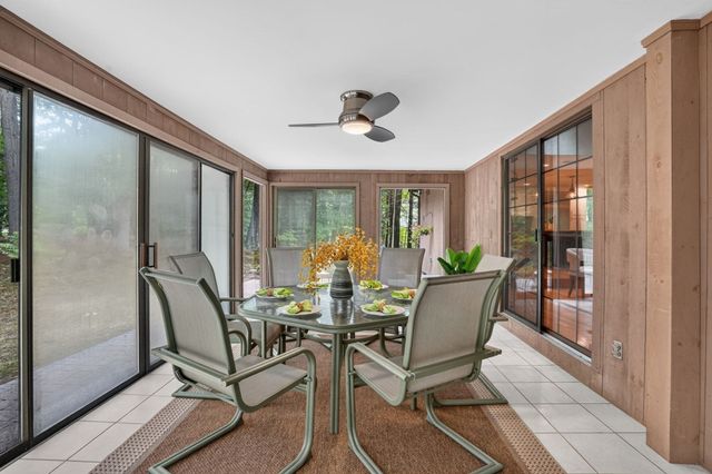 27 Algonquin Ave, Andover, MA 01810