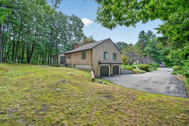 27 Algonquin Ave, Andover, MA 01810