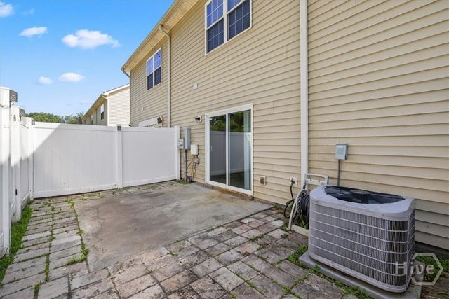 240 Canyon Oak Loop, Richmond Hill, GA 31324