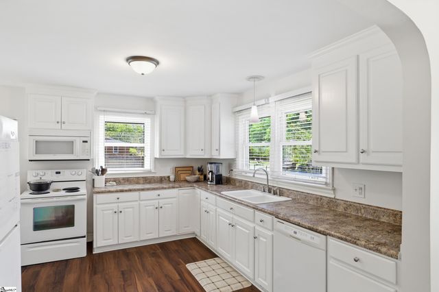 5 Courtney Circle, Greenville, SC 29617