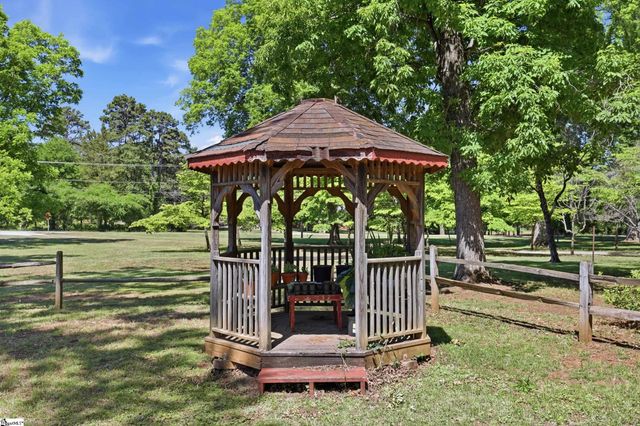 5 Courtney Circle, Greenville, SC 29617