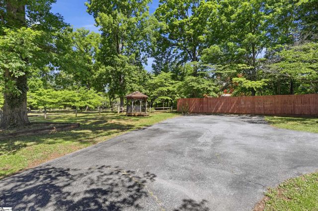 5 Courtney Circle, Greenville, SC 29617