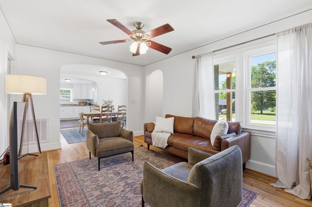 5 Courtney Circle, Greenville, SC 29617
