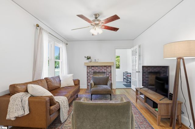 5 Courtney Circle, Greenville, SC 29617