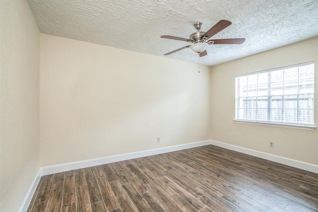 5434 Garden Village Drive, Kingwood, TX 77339