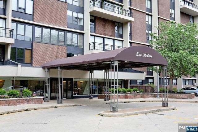 2 Horizon Road 1414, Fort Lee, NJ 07024