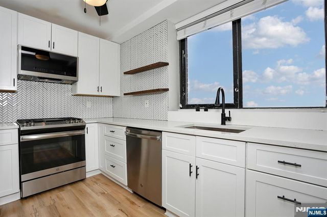 2 Horizon Road 1414, Fort Lee, NJ 07024