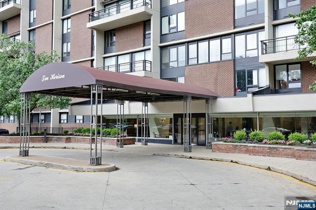 2 Horizon Road 1414, Fort Lee, NJ 07024