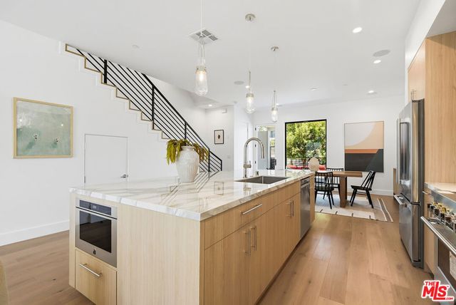 4095 Sawtelle Boulevard B, Culver City, CA 90066