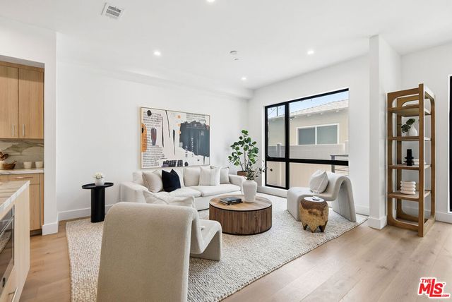 4095 Sawtelle Boulevard B, Culver City, CA 90066