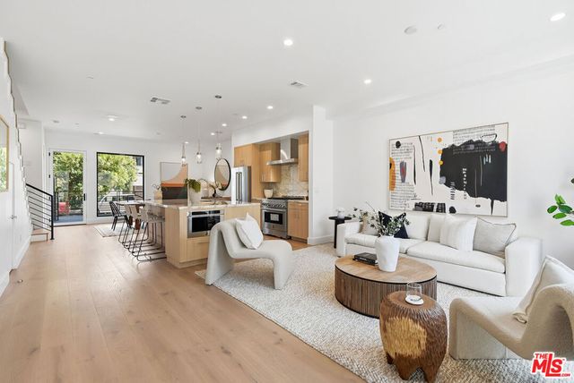 4095 Sawtelle Boulevard B, Culver City, CA 90066