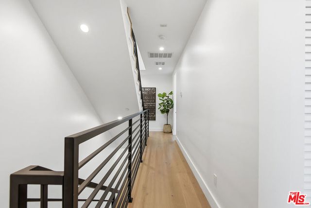 4095 Sawtelle Boulevard B, Culver City, CA 90066