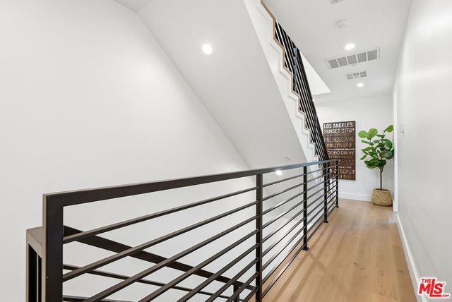 4095 Sawtelle Boulevard B, Culver City, CA 90066