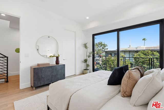4095 Sawtelle Boulevard B, Culver City, CA 90066