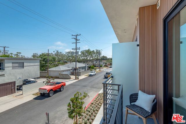 4095 Sawtelle Boulevard B, Culver City, CA 90066