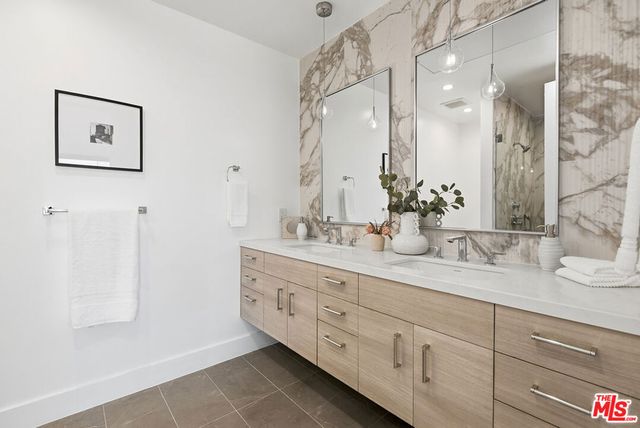 4095 Sawtelle Boulevard B, Culver City, CA 90066