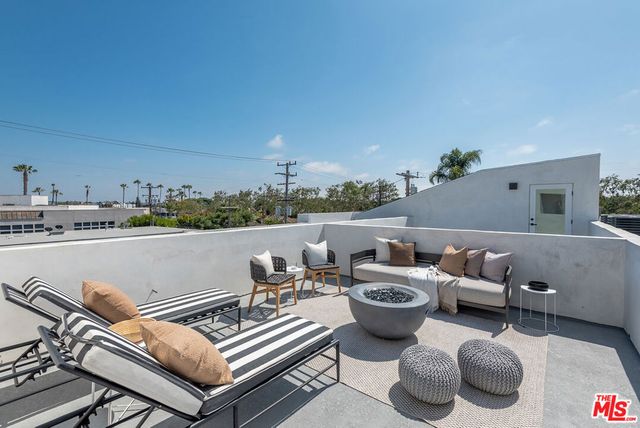 4095 Sawtelle Boulevard B, Culver City, CA 90066