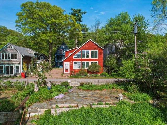 80 Central Avenue, South Burlington, VT 05403