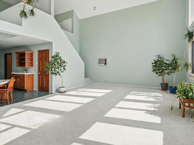 80 Central Avenue, South Burlington, VT 05403