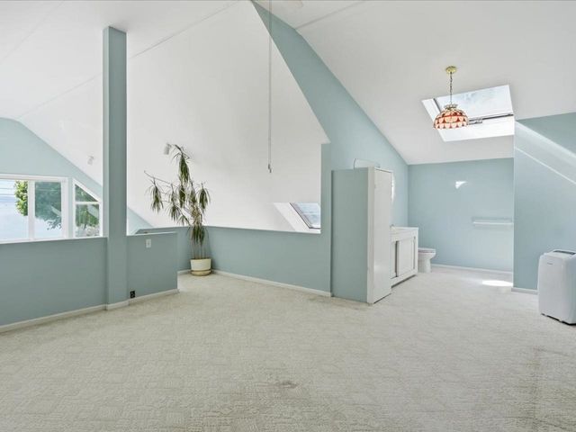 80 Central Avenue, South Burlington, VT 05403