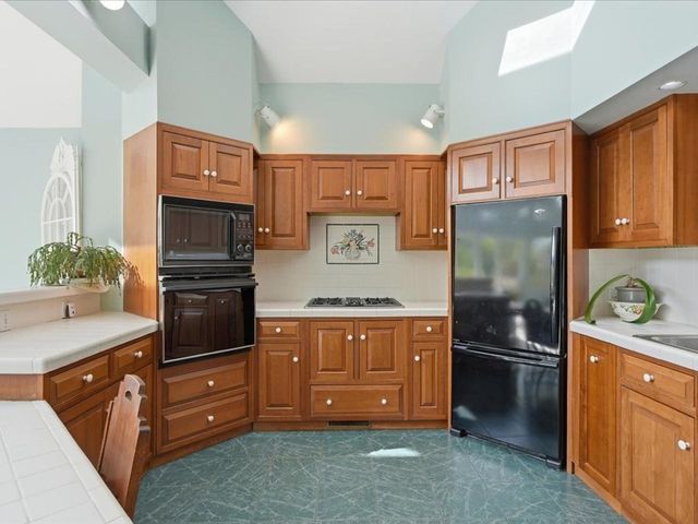 80 Central Avenue, South Burlington, VT 05403