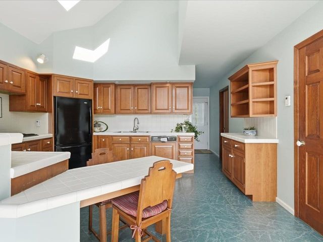 80 Central Avenue, South Burlington, VT 05403