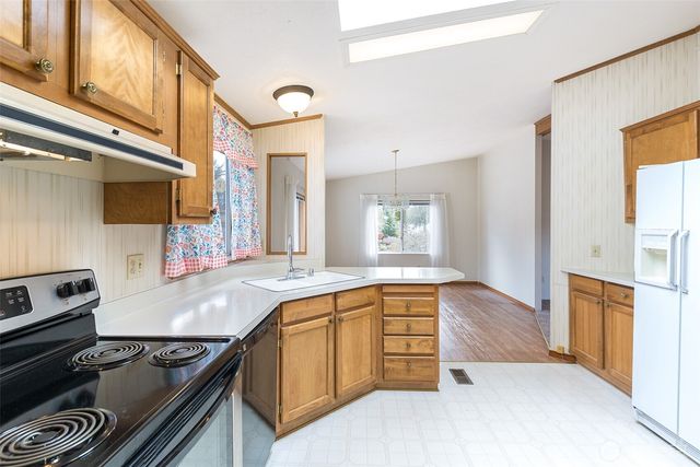 200 Fircrest Drive, Sequim, WA 98382