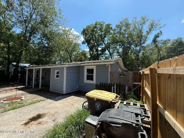 1220 PANGOLA Drive, Jacksonville, FL 32205
