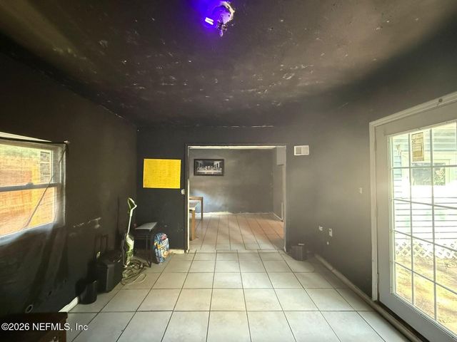 1220 PANGOLA Drive, Jacksonville, FL 32205