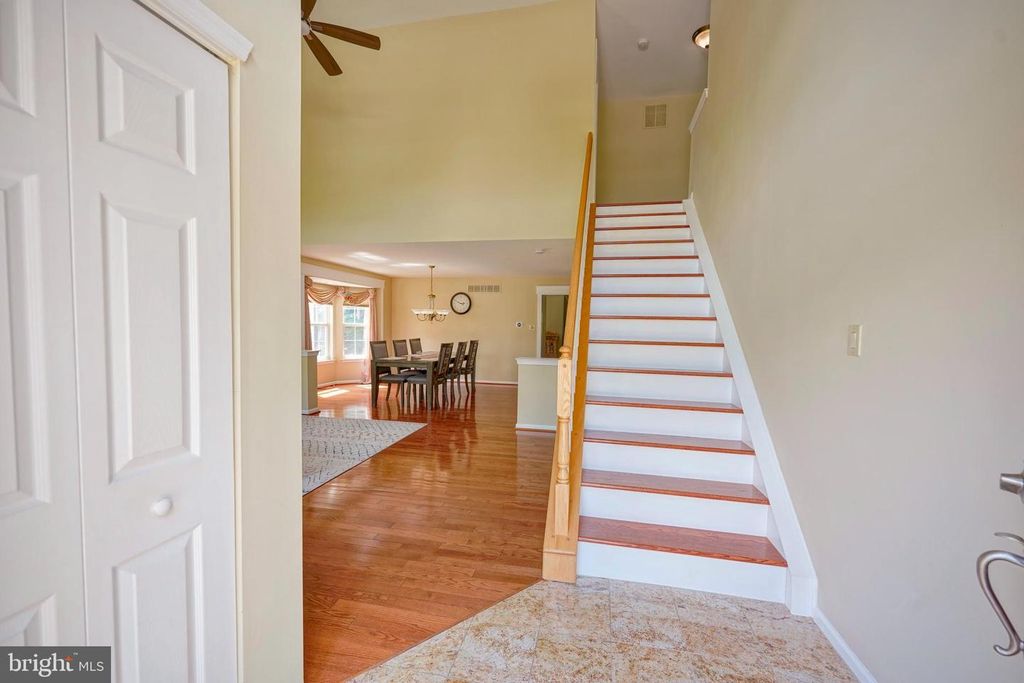 27 WOOD VIEW DR, Mount Laurel, NJ 08054