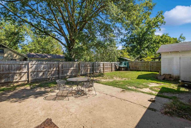 221 Adams Street, Lonoke, AR 72086