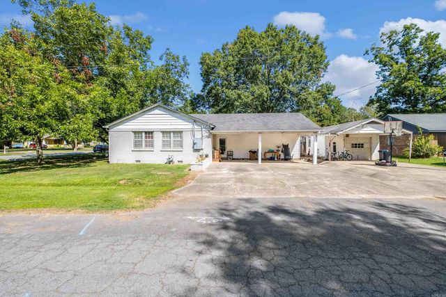 221 Adams Street, Lonoke, AR 72086