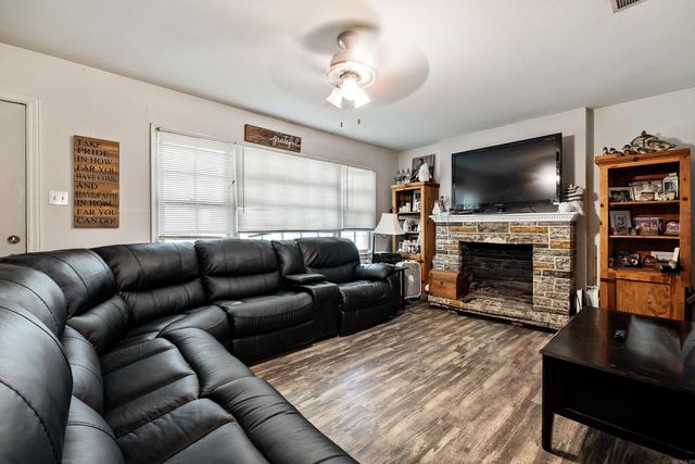 221 Adams Street, Lonoke, AR 72086