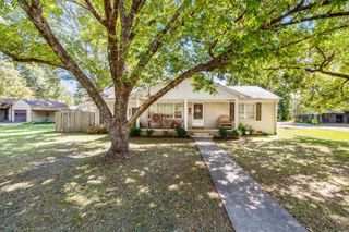 221 Adams Street, Lonoke, AR 72086