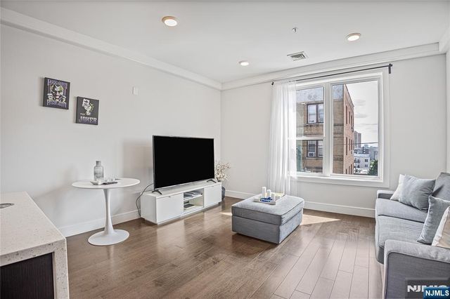 6401 Park Avenue 401, West New York, NJ 07093