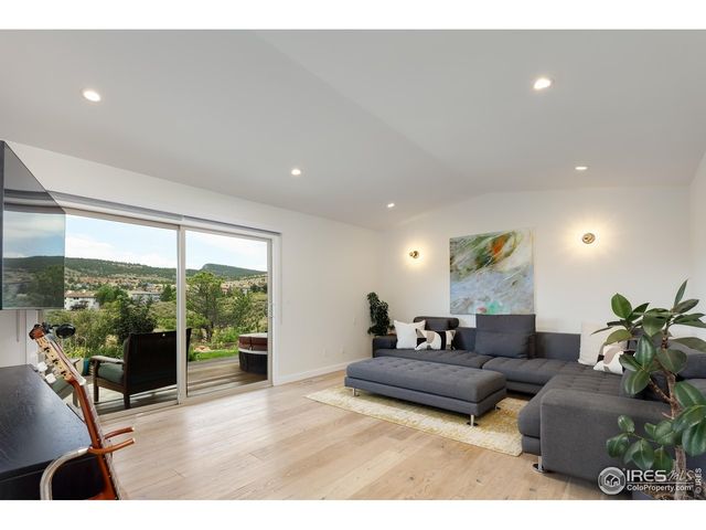 125 Longs Peak Dr, Lyons, CO 80540