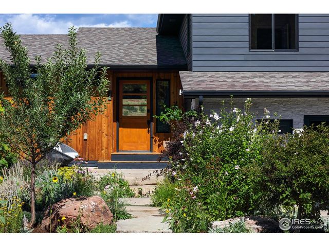 125 Longs Peak Dr, Lyons, CO 80540