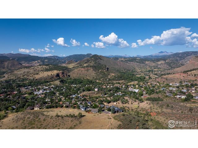 125 Longs Peak Dr, Lyons, CO 80540